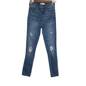 Abercrombie & Fitch The Super Skinny Ultra High‎ Rise Distressed Jeans Size 6/28